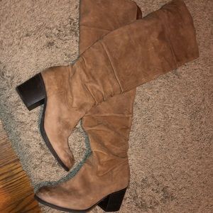 Knee high real leather boots 👢